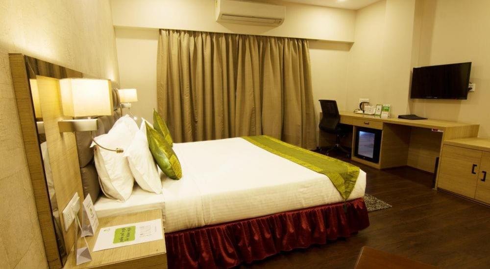 Hotel Kc Manor à Jamshedpur Extérieur photo