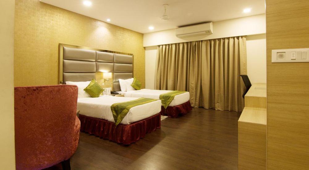 Hotel Kc Manor à Jamshedpur Extérieur photo