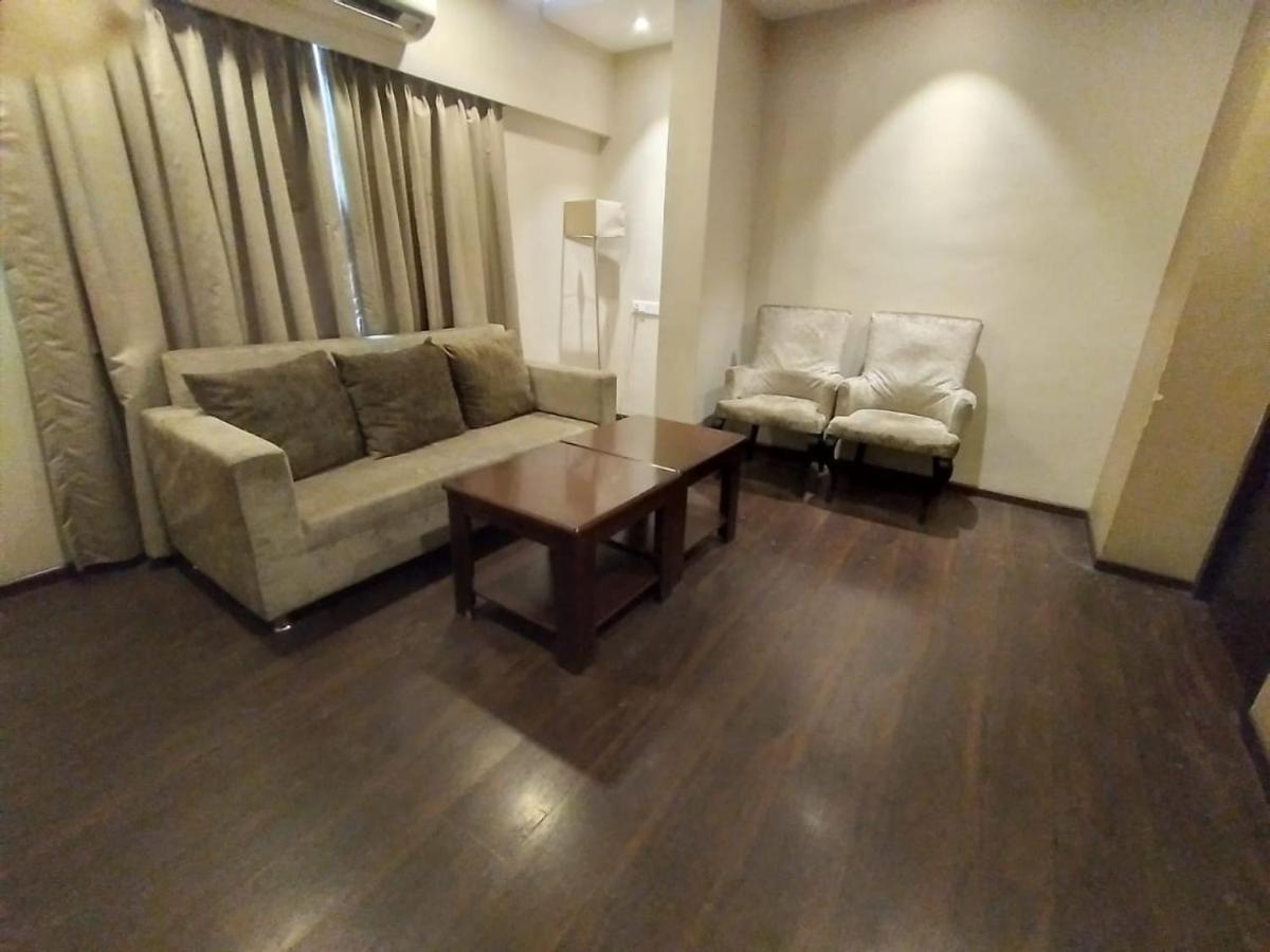 Hotel Kc Manor à Jamshedpur Extérieur photo